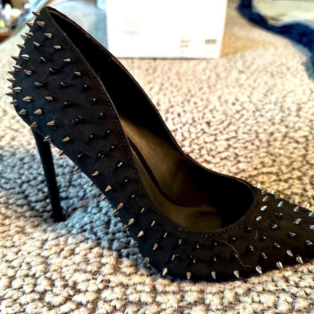 Steve Madden spiked VALA pumps. Purchased new, never worn. Excellent condition.